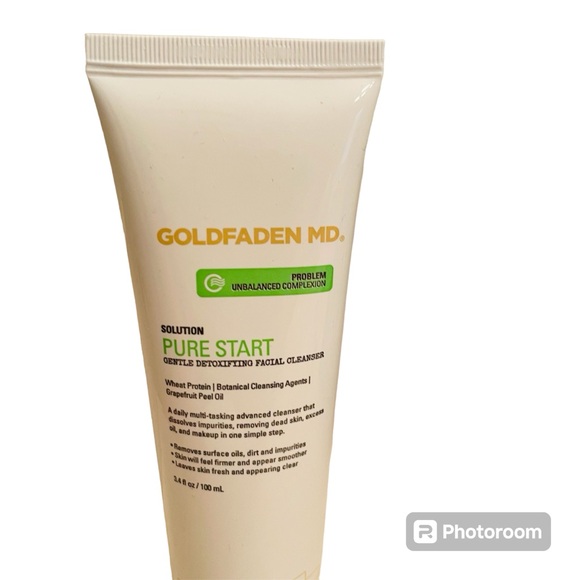 Goldfadden MD Face Cleanser - Picture 2 of 3